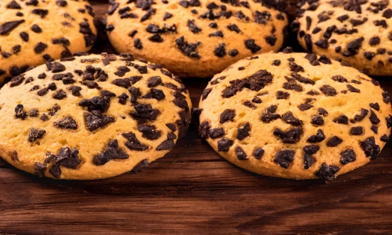 Soft, Chewy or Crisp? How to Choose the Right Chocolate Chip Cookie